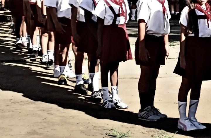 Escolares formados en Cuba. Foto: Alberto Consuegra